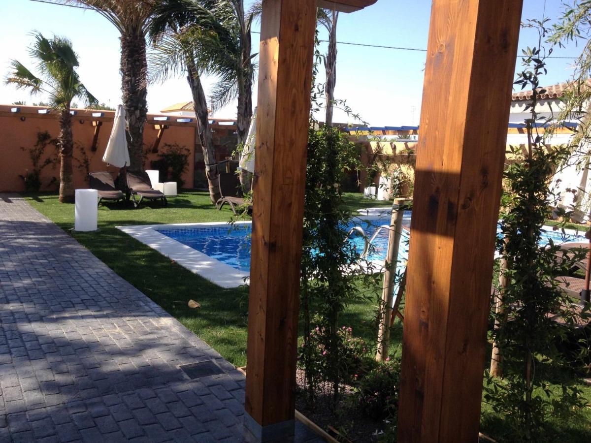Casa Bungalows Con Jardin Privado Y Piscina Compa Кадис Екстериор снимка